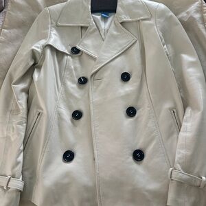 Doncaster Women’s Beige Double-Breasted Trench Coat